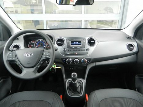 Hyundai i10 - 1.0i Comfort VAN € 14.095, - VOOR € 11.845 - 1