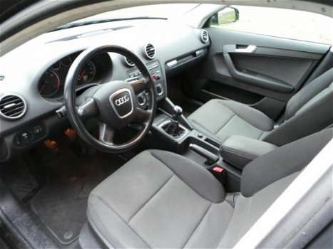 Audi A3 Sportback - 1.6 FSI Attraction ( INRUIL MOGELIJK ) - 1