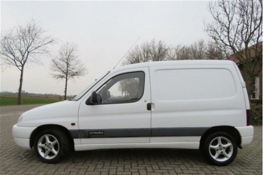 Citroën Berlingo - op Benzine met een Nieuwe APK - 1