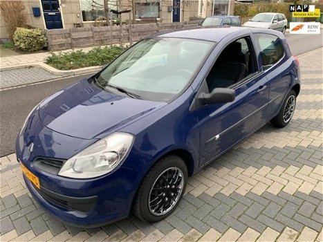 Renault Clio - 1.2-16V Authentique / nieuwe apk / NAP - 1