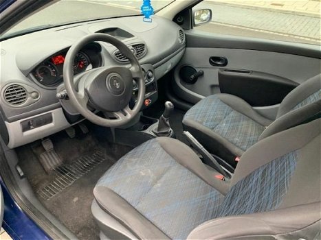 Renault Clio - 1.2-16V Authentique / nieuwe apk / NAP - 1