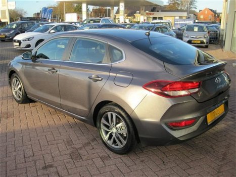 Hyundai i30 Fastback - 1.0 T-GDI Comfort*AIRCO*CRUISE CONTROL*MET FABRIEKSGARANRIE* LED Verlichting* - 1