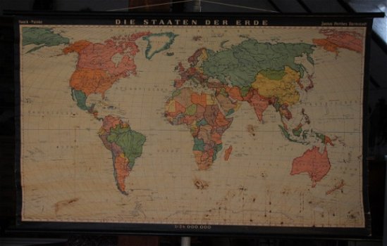 Schoolkaart van de wereld. - 1