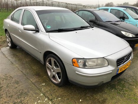 Volvo S60 - 2.4 Kinetic NAVI AUTOMAAT - 1