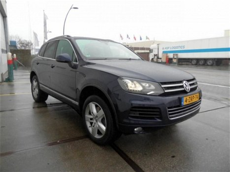 Volkswagen Touareg - 3.0 TSI Hybrid Highline - 1