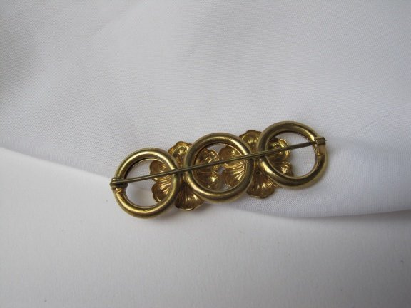 Broche goudkleurig twee bloemen met blauwe rijnsteentjes 5.1x1.8 cm - Afbeelding 5