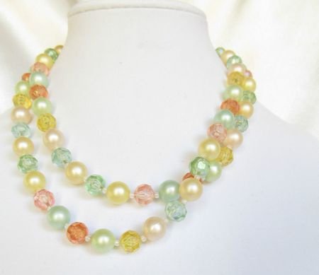 Vintage collier in zachte tinten - nr. 1