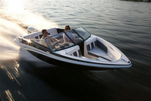 Glastron GT 180 Bowrider - 4