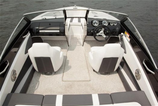 Glastron GT 180 Bowrider - 5