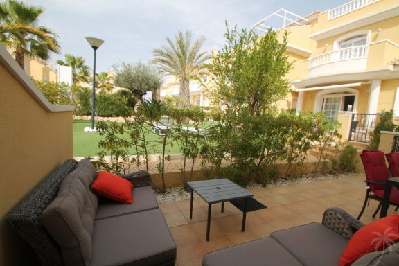 Uw vakantiehuis in LA MATA met balkon en solarium bij zwembad - Afbeelding 3