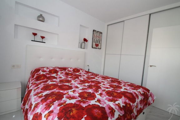 Uw vakantiehuis in LA MATA met balkon en solarium bij zwembad - Afbeelding 6