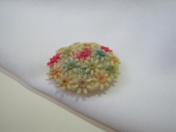 Broche celluloid gekleurde bloemetjes - Occupied Japan 2.9 cm. - Afbeelding 6