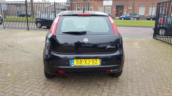 Fiat Grande Punto - 1.4 Dynamic / 5DRS/ AUTOMAAT/ BOEKJES AANW./ NIEUWE APK - 1