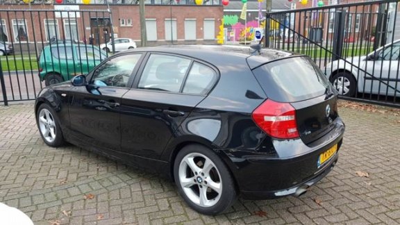 BMW 1-serie - 120i Executive / NIEUWE APK/ NAP/ BOEKJES AANW - 1