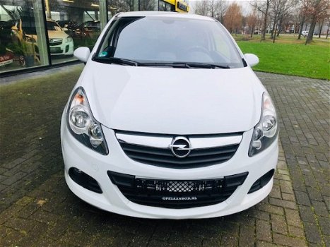 Opel Corsa - 1.4 16V 3D OPC LINE AC PDC CRC MP3 - 1