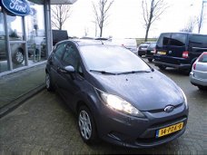 Ford Fiesta - 1.25 Limited-airco-trekhaak 5-deurs-metaallak-cv-usb