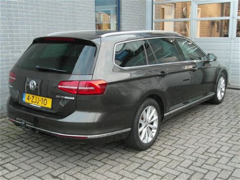 Volkswagen Passat Variant - 2.0 TDI Highline Inclusief Afleveringskosten - 1