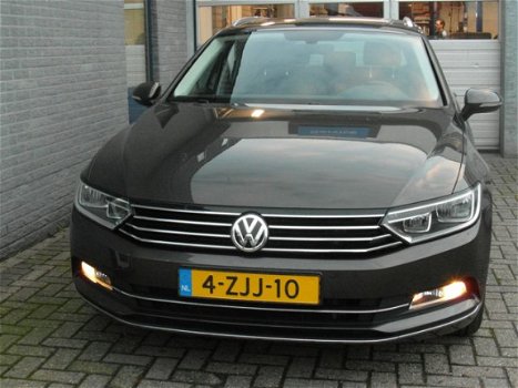 Volkswagen Passat Variant - 2.0 TDI Highline Inclusief Afleveringskosten - 1