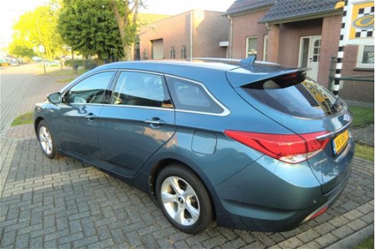 Hyundai i40 Wagon - 1.7 CRDi Blue Business Edition EURO 6 Leder Stoelverw. Navi Ecc-Airco Pdc V+A Ca - 1