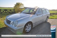 Mercedes-Benz E-klasse Combi - 3.2 CDI E320 Avantgarde Automaat