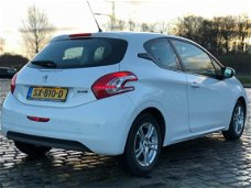 Peugeot 208 - 1.2 VTi Allure - Navi Cruise Control PDC Airco