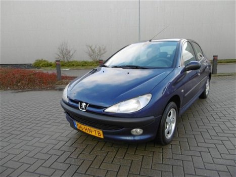 Peugeot 206 - 1.4 Gentry Airco Clima 5 Deurs Apk t/m 2020 - 1