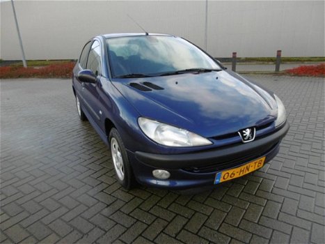 Peugeot 206 - 1.4 Gentry Airco Clima 5 Deurs Apk t/m 2020 - 1