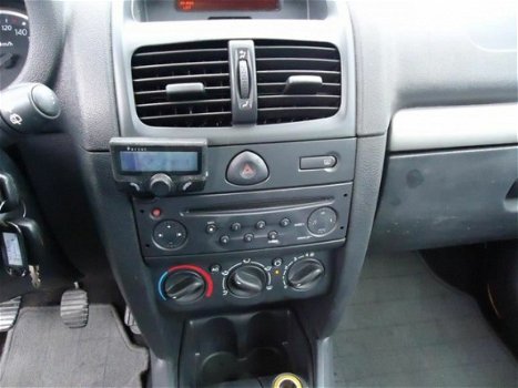 Renault Clio - 1.2-16V Campus .N.A.P.Airco .Met Nieuw Apk Bj 2007 - 1