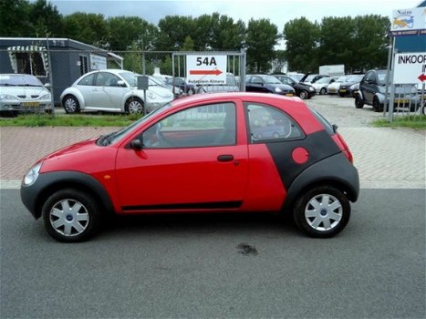 Ford Ka - 1.3 Culture .Stuurbekrachtiging . Nieuw Apk Bj 2005 - 1