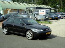 Audi A3 - 1.8 5V Ambiente .N.A.P. Airco .Met Nieuw Apk