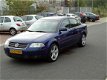 Volkswagen Passat - 2.3 V5 Trendline .NAP.Airco Met Nieuw APK - 1 - Thumbnail