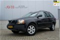 Volvo XC90 - 2.4D Momentum 7-zitter, (Rest BPM 874 euro) - 1 - Thumbnail