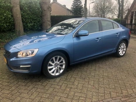 Volvo S60 - 1.6 D2 Momentum Automaat 2015/Dealerauto/1e Eig/32000 km/ Absolute nieuwstaat/Inruil mog - 1