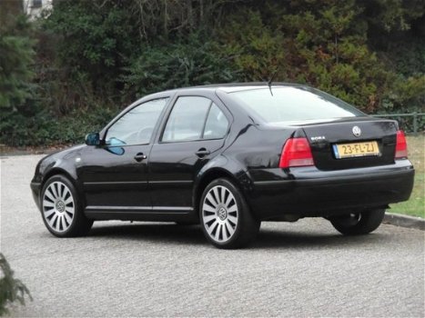 Volkswagen Bora - 1.4-16V Trendline Nieuwe Apk/SPORT/NAP/RIJD SUPER - 1