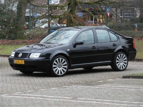 Volkswagen Bora - 1.4-16V Trendline Nieuwe Apk/SPORT/NAP/RIJD SUPER - 1