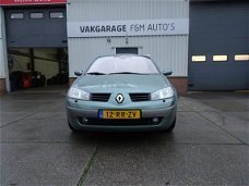 Renault Mégane - 2.0-16V Privilège Luxe