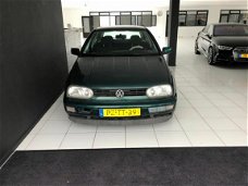 Volkswagen Golf - 1.6 GL