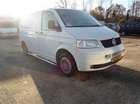 Volkswagen Transporter - 1.9 TDI 300 met oprij plaat in laadruimte incl nieuwe APK - 1