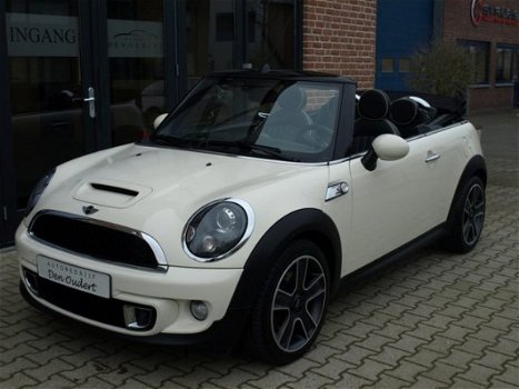 Mini Mini Cabrio - 1.6 Cooper S Chili Leder Lounge/Bi-Xenon/Stoelverwarming 17 Inch - 1