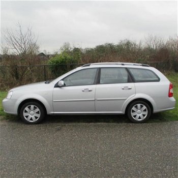 Chevrolet Nubira Station Wagon - 1.6-16V Spirit - 1