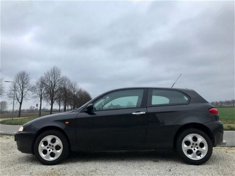 Alfa Romeo 147 - 1.6 TS Veloce Progr., BJ 2004, APK Jan 2021 - 1