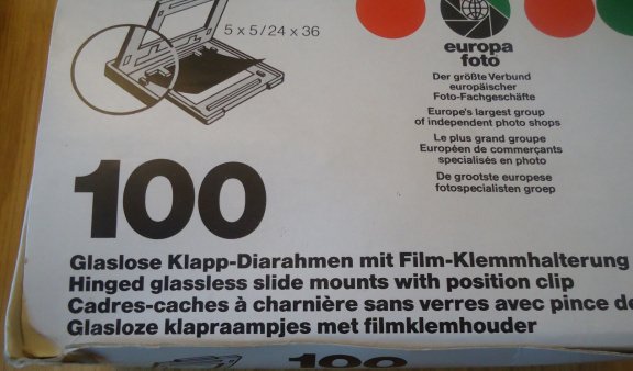 Te koop dia-klapraampjes met filmklemhouder (60 stuks). - 4