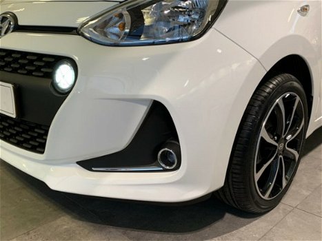 Hyundai i10 - 1.0i Comfort NOTEBOOM SPORT EDITION Van €15.950, - nu geheel rijklaar €14.950 - 1