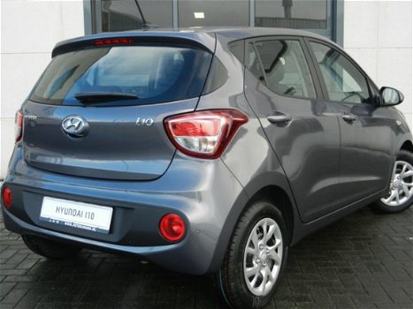 Hyundai i10 - 1.0i Comfort Smart Pack VAN € 14.990, - VOOR € 12.740, - 1