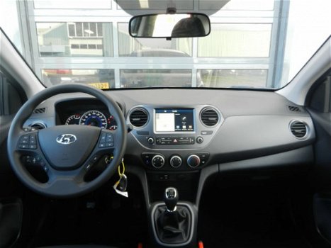 Hyundai i10 - 1.0i Comfort Smart Pack VAN € 14.990, - VOOR € 12.740, - 1