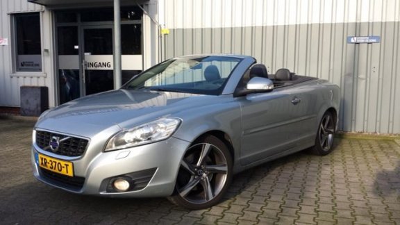 Volvo C70 - D3 Momentum XENON - 1