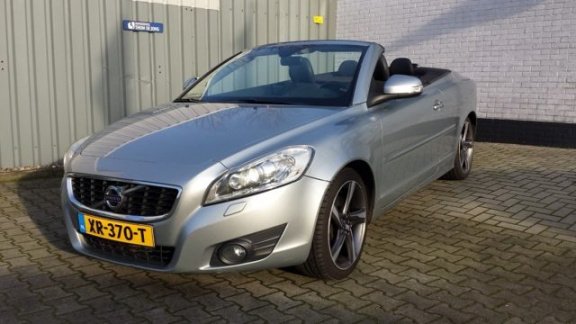 Volvo C70 - D3 Momentum XENON - 1