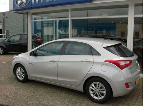 Hyundai i30 - 1.6 GDi BLUE BUSINESS - 1