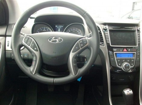 Hyundai i30 - 1.6 GDi BLUE BUSINESS - 1