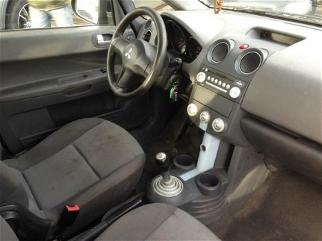 Mitsubishi Colt - 1.3 - 1